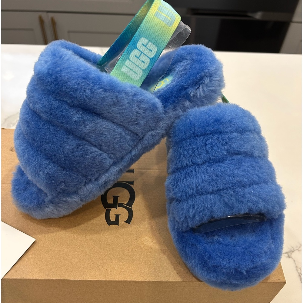 Girls Ugg sling back slippers